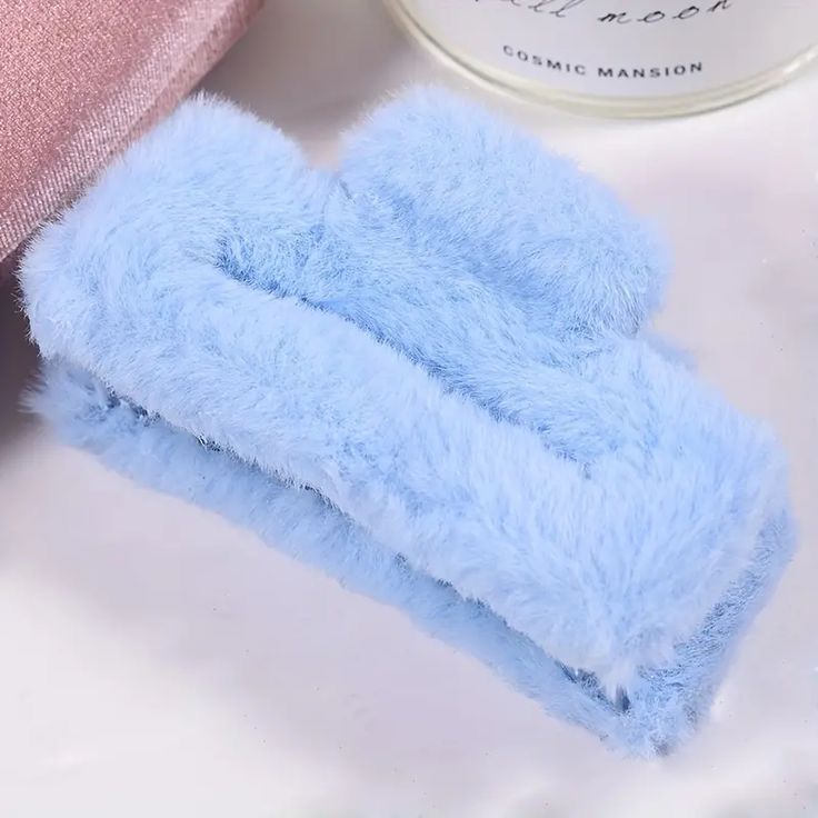 Square Fur Claw Clip