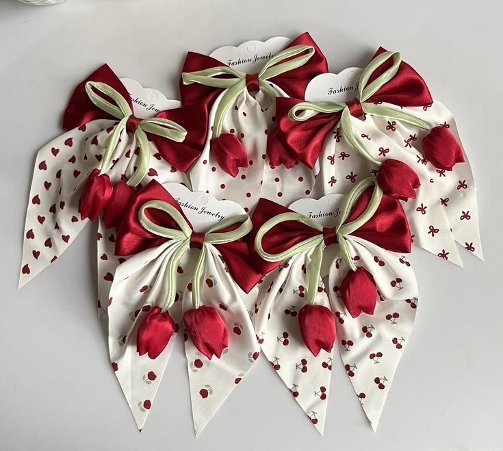 Tulip Love Bow