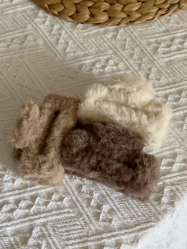Square Fur Claw Clip