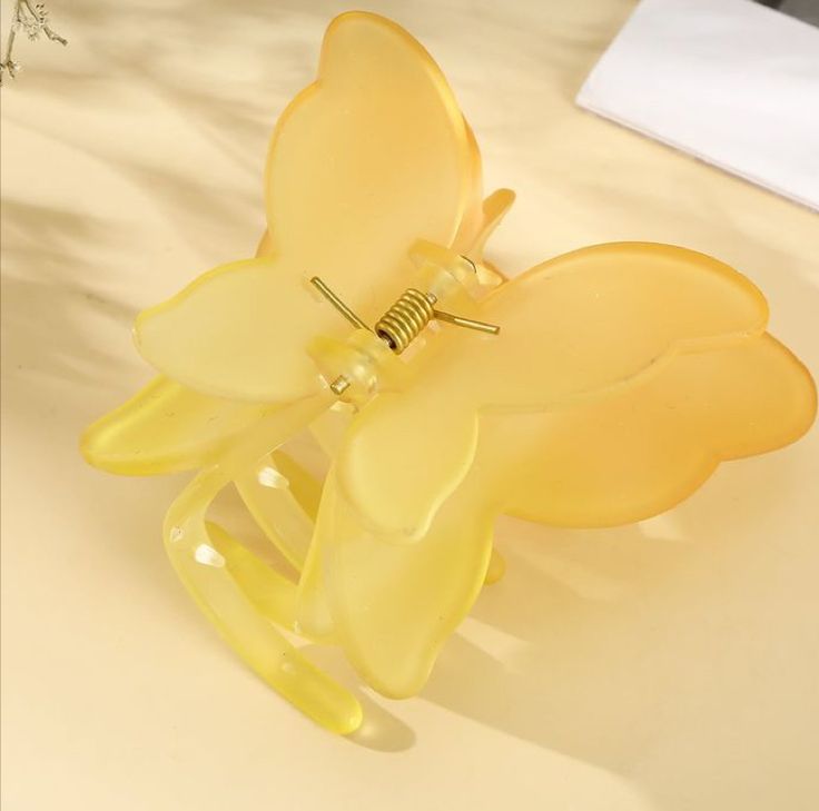 Butterfly Bloom – Dual Tone Claw Clip
